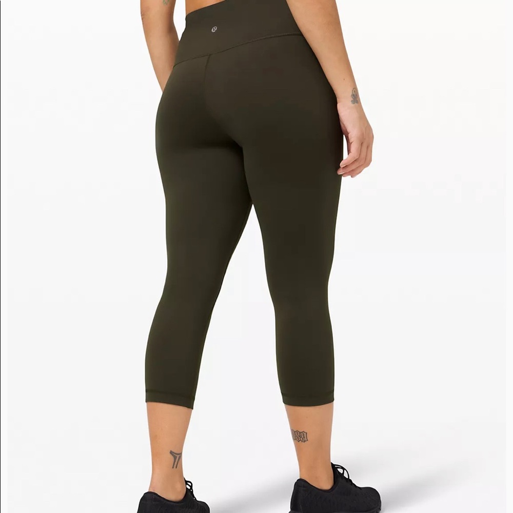 Lululemon Wunder Under leggings green cropped
